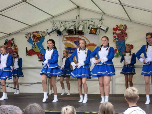 Strassen-_und_Hoffest 2014_013.jpg